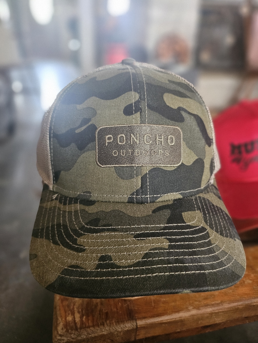 New Unworn, Poncho Outdoors Green Camo Hunting Cap